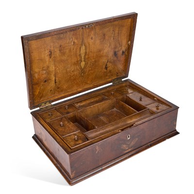 Lot 1095 - A BURR WOOD TABLE BOX