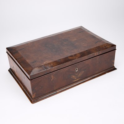 Lot A BURR WOOD TABLE BOX