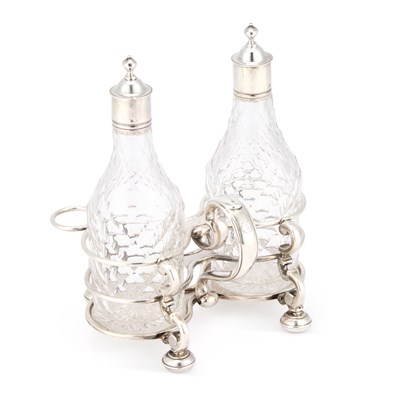 Lot 485 - A GEORGE I SILVER OIL AND VINEGAR CRUET