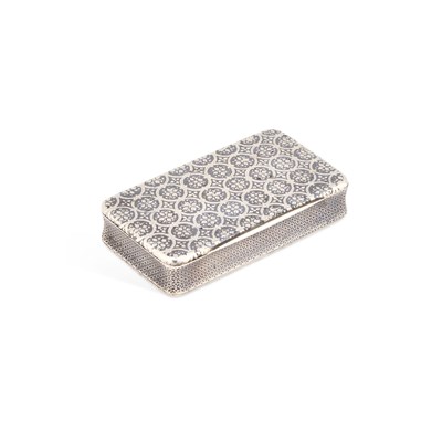 Lot 290 - A FRENCH SILVER AND NIELLO SNUFF BOX