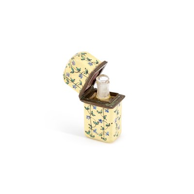 Lot 778 - AN ENGLISH ENAMELLED PERFUME CASE, 18TH CENTURY