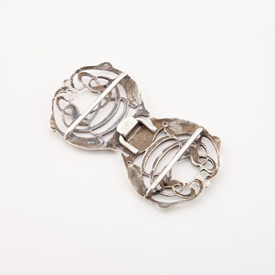 Lot AN ART NOUVEAU STYLE SILVER BELT BUCKLE